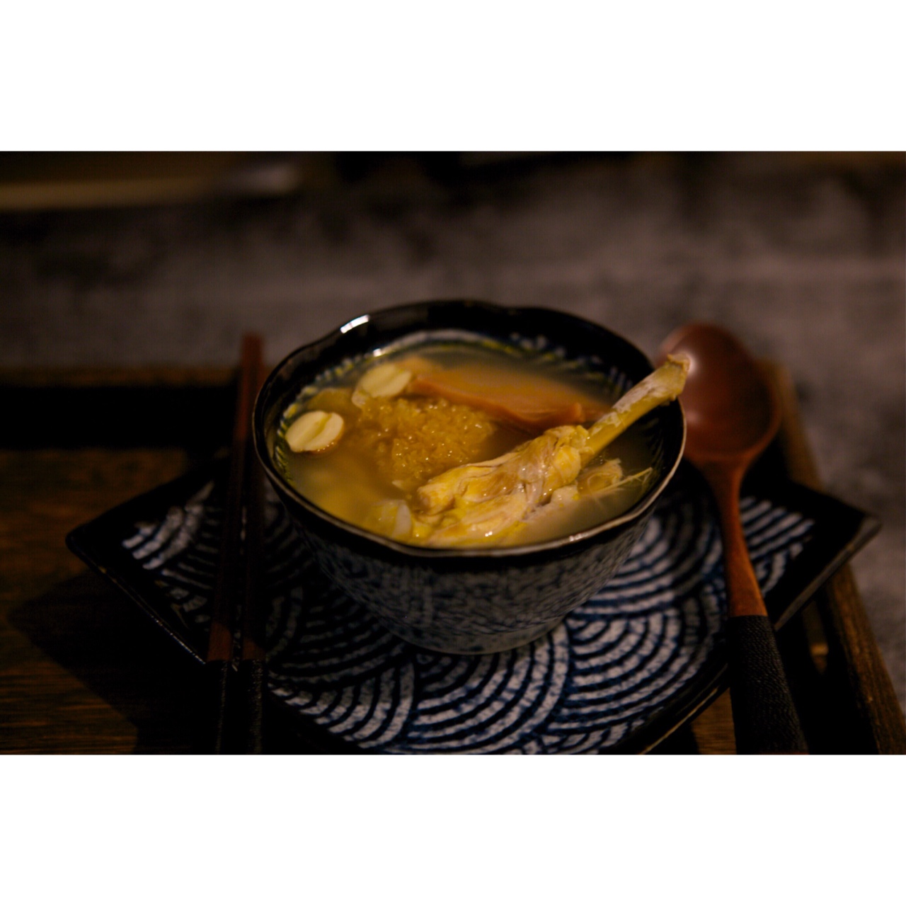 廣東老火湯--蓮子百合銀耳煲雞