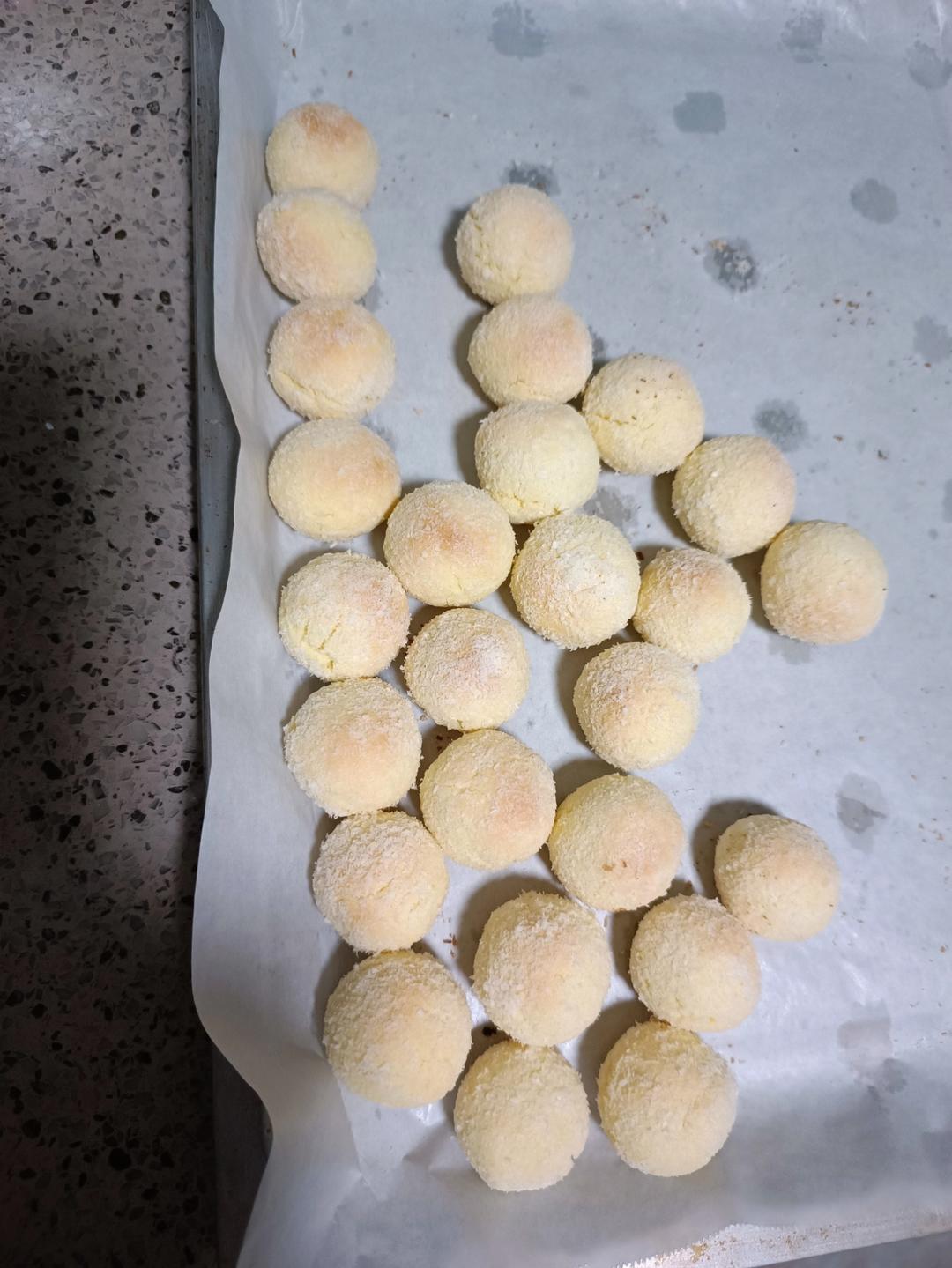 黄金椰蓉球