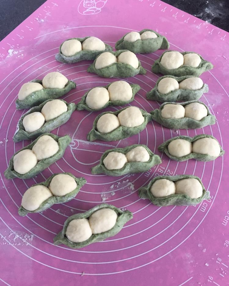 【宝宝面食】豌豆荚馒头