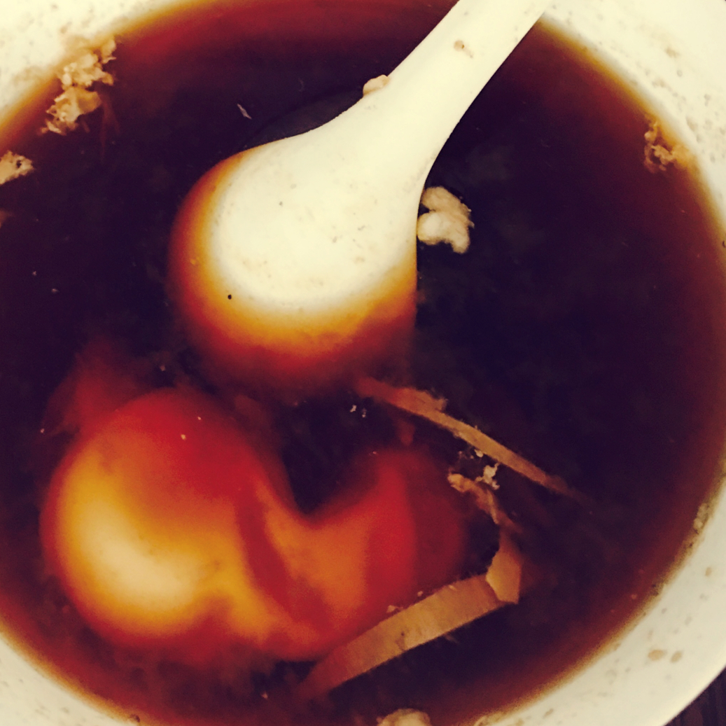 老红糖醪糟窝鸡蛋