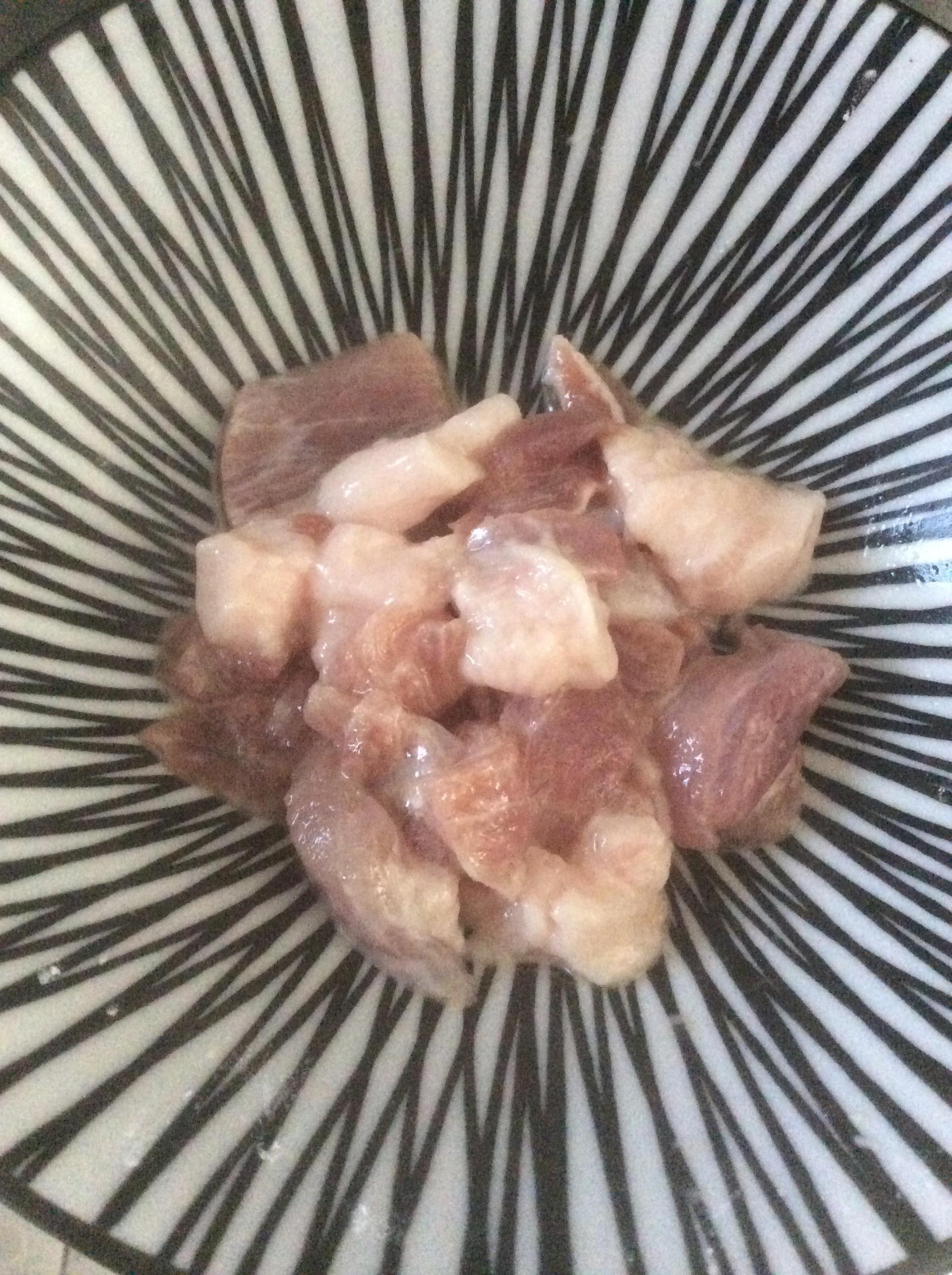 平菇肉片汤的做法 步骤1