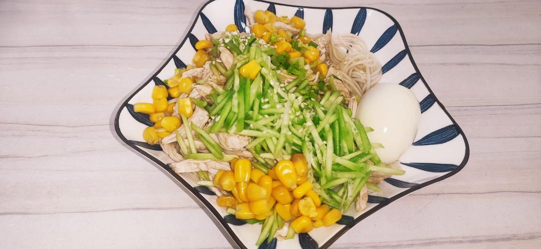 🥒鸡丝凉面