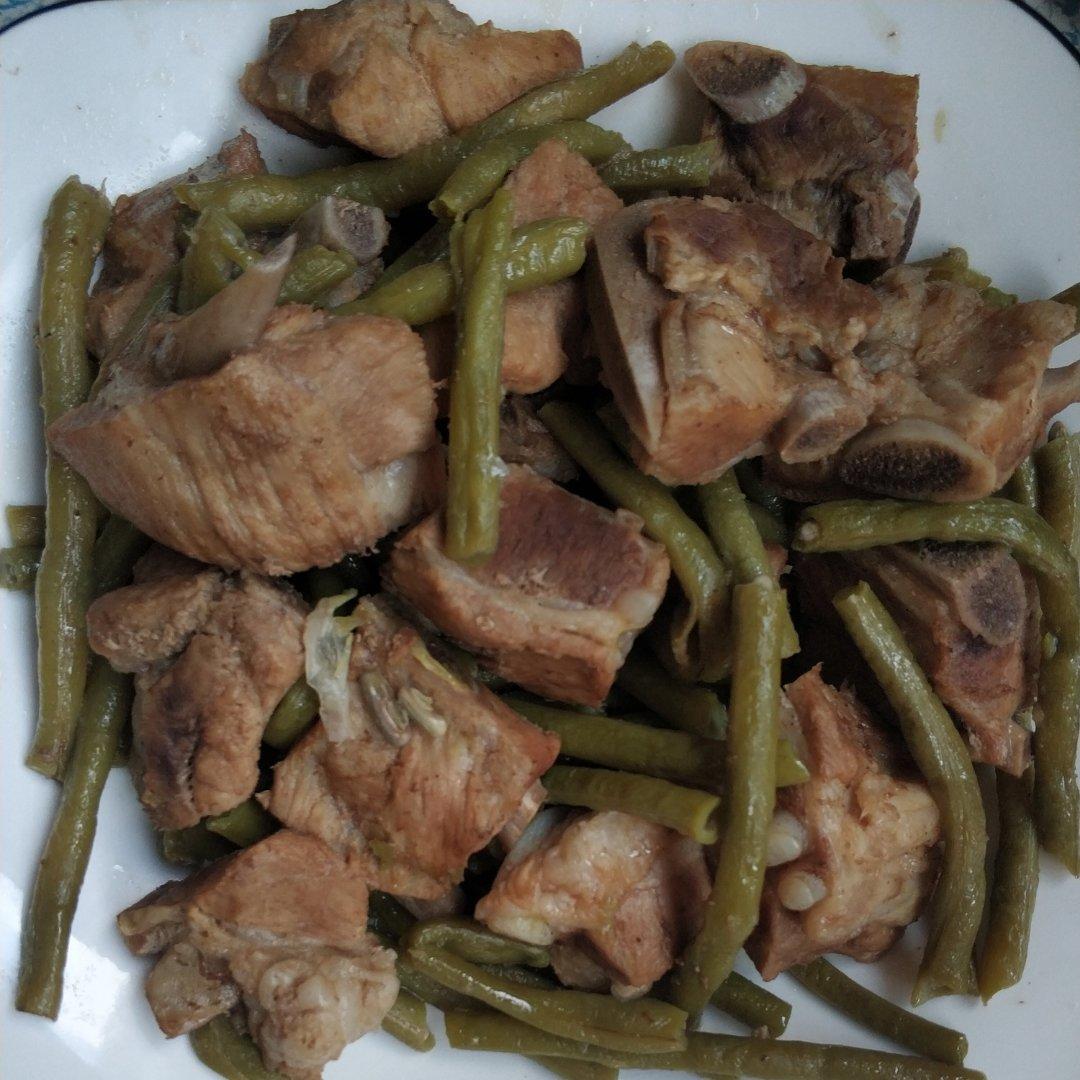 硬菜代表--排骨炖豆角土豆（豆角焖面胚子）