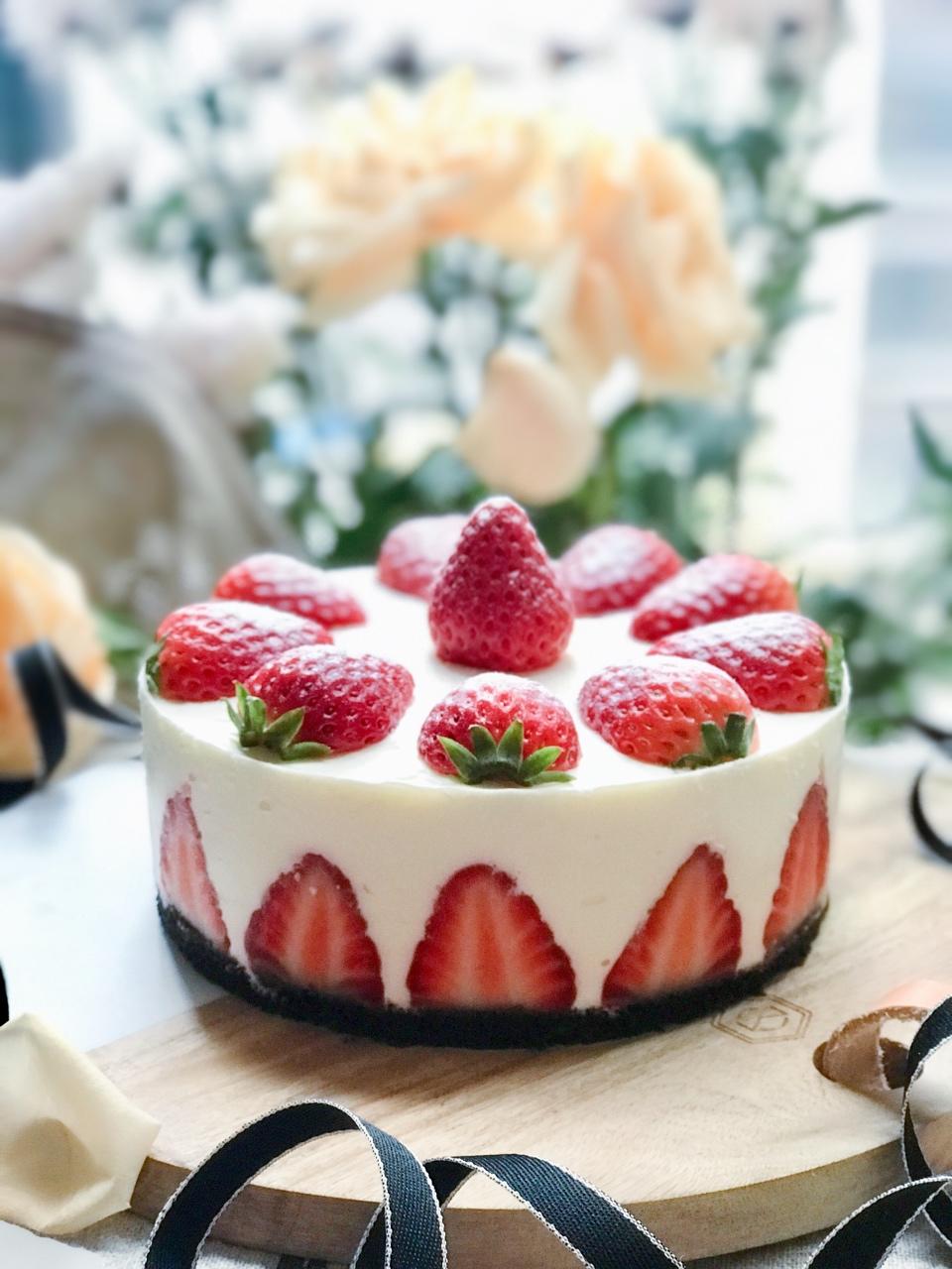 奥利奥草莓酸奶慕斯蛋糕（6寸）