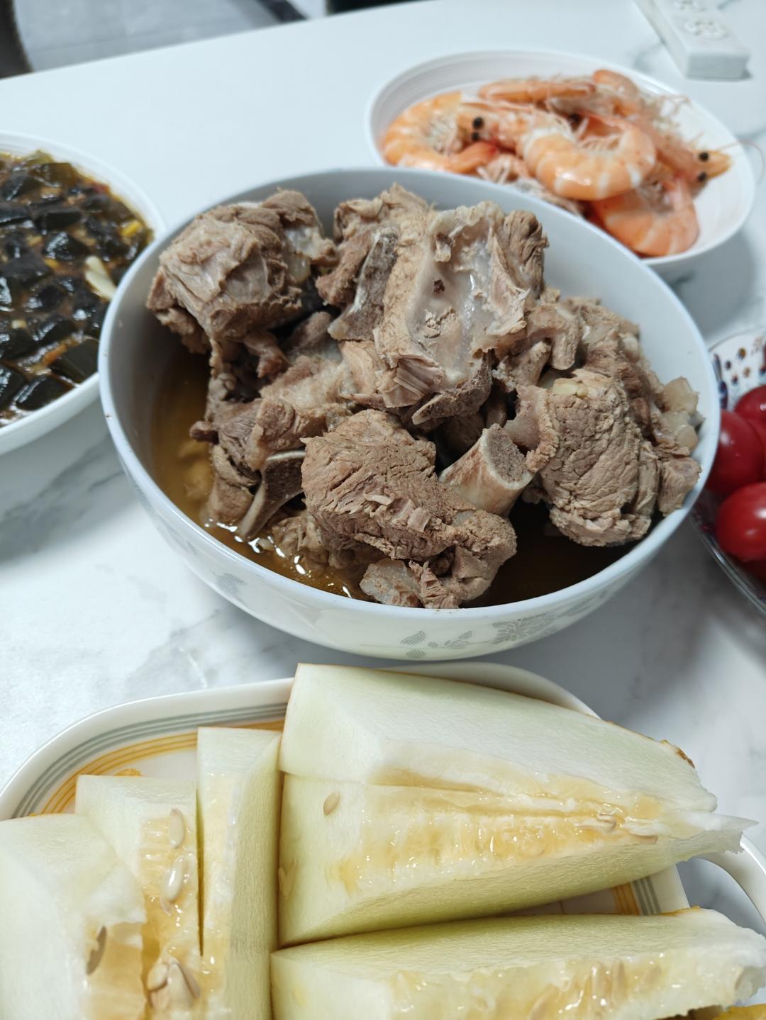 原汁原味大骨头汤！简单炖出奶白色！超有营养！