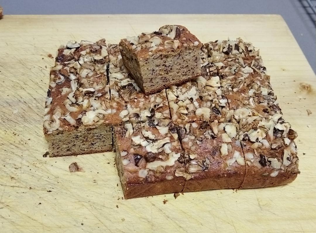 香蕉核桃蛋糕（低油少糖健康版）