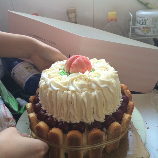 双层生日蛋糕