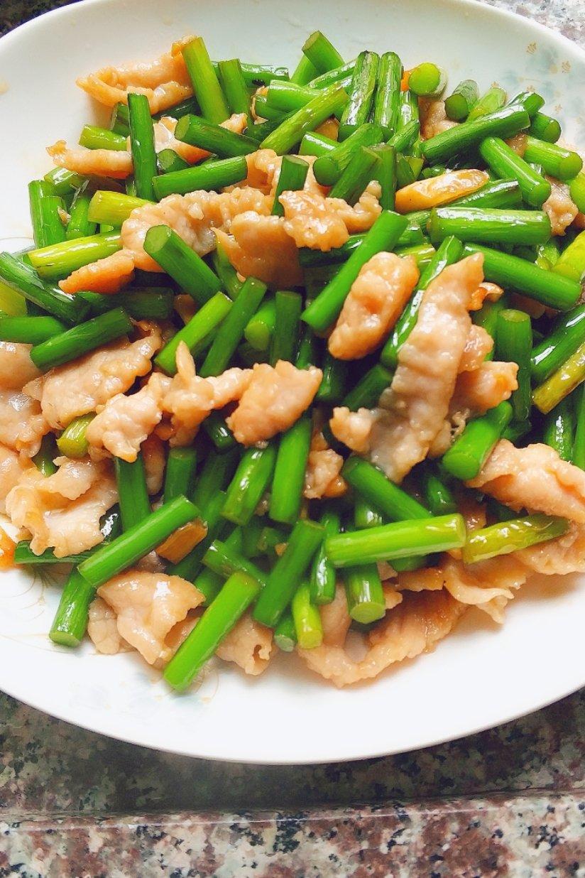 小葱19做的蒜苔炒肉