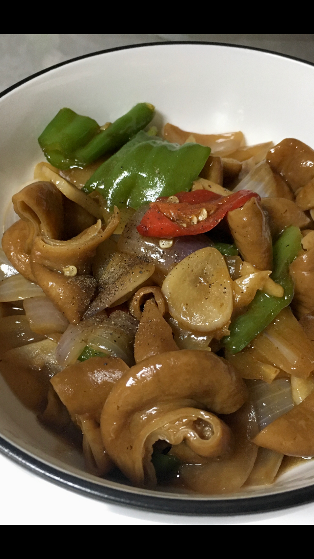 厨师长教你：“卤水肥肠”的正宗做法，满满的干货