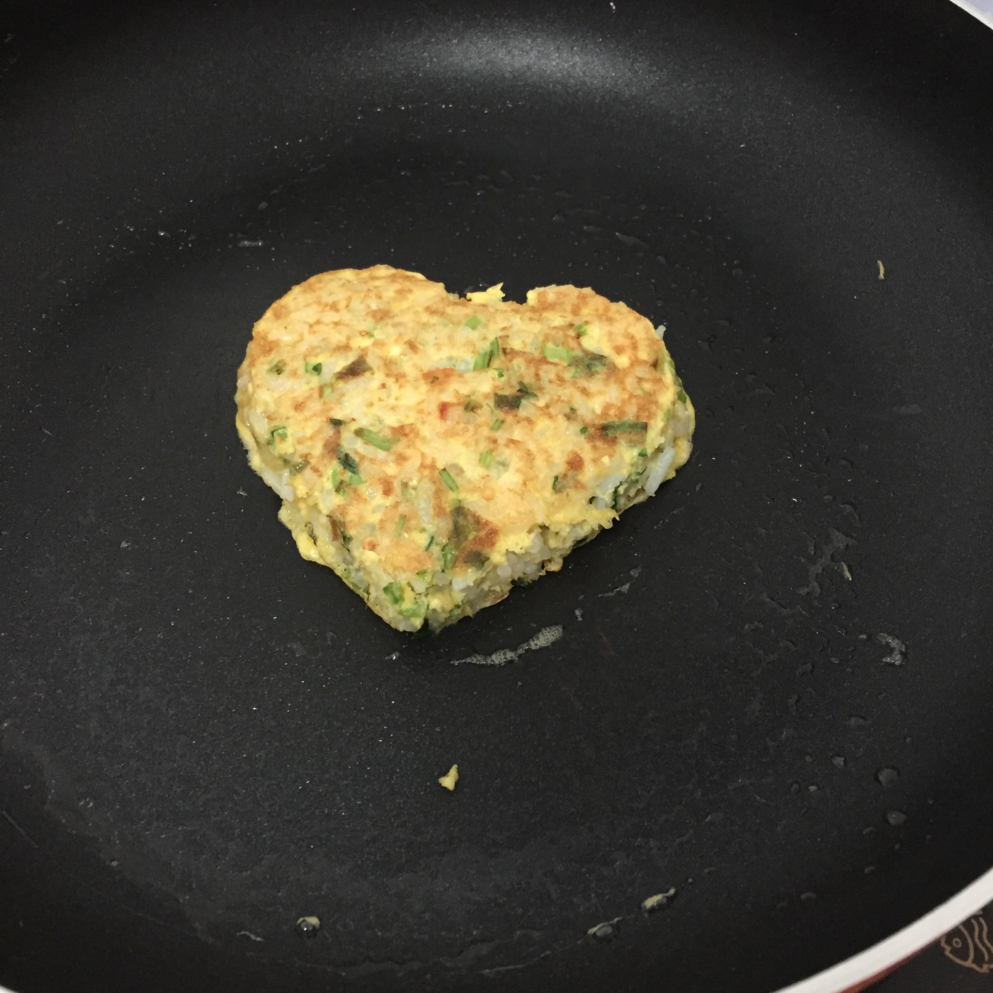 米饭鸡蛋饼
