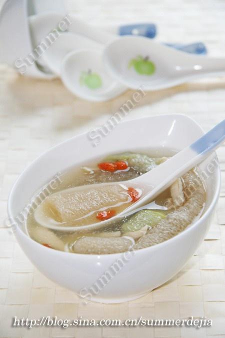 丝瓜竹荪鸡丝汤的做法