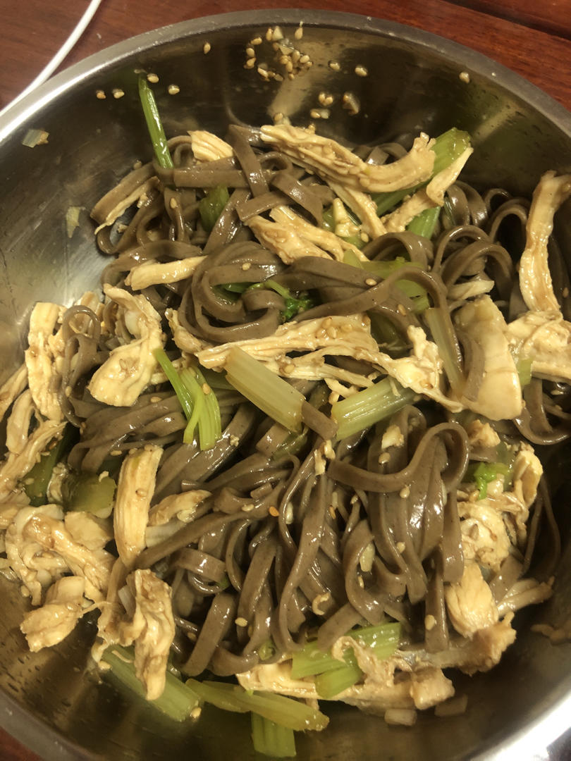快手减脂餐❗️爆好吃的凉拌鸡丝荞麦面