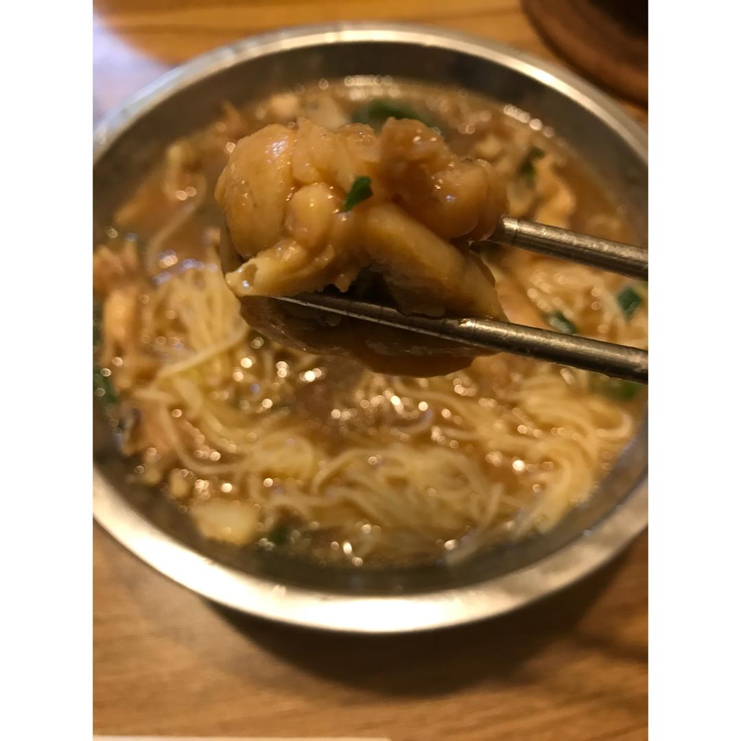 哈灵面馆的牛蛙面or饭浇头