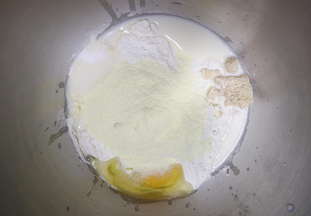 纯奶手撕吐司的做法 步骤1