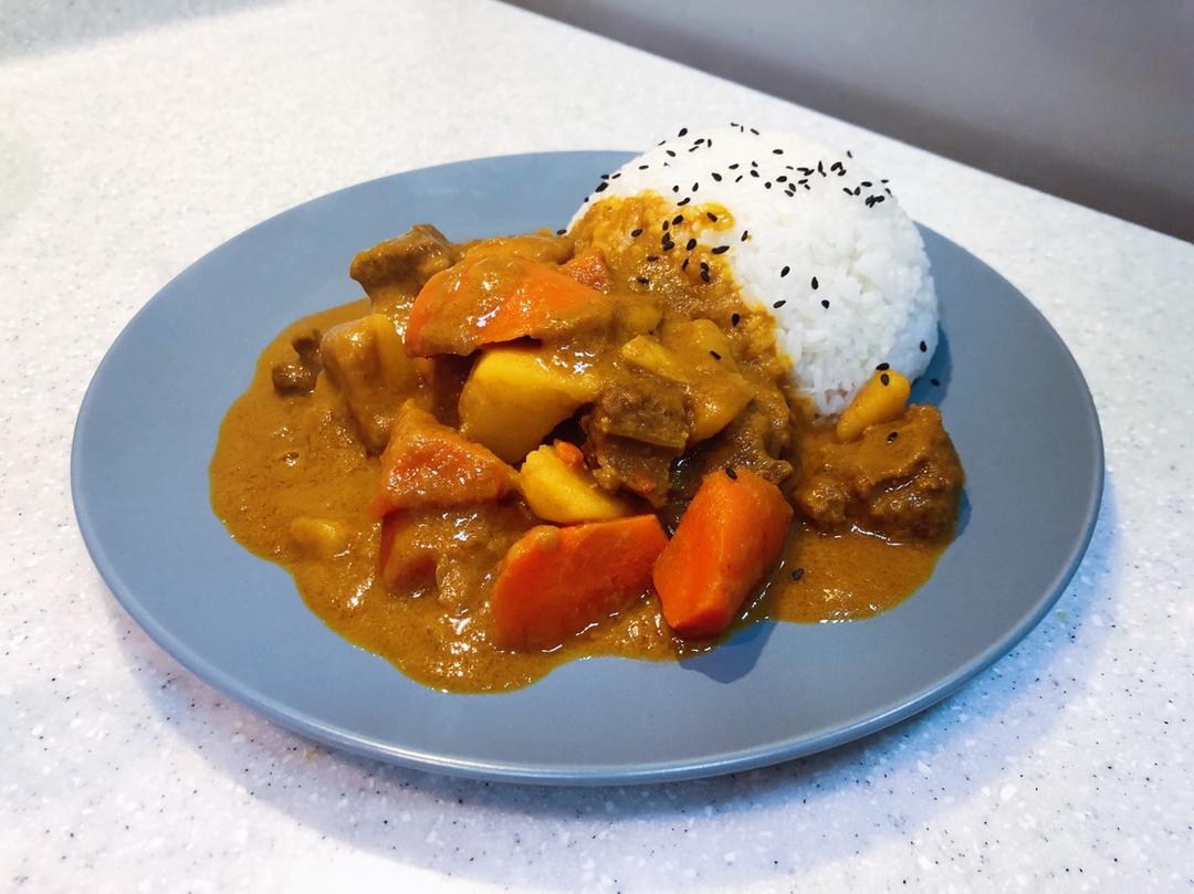 咖喱牛腩饭