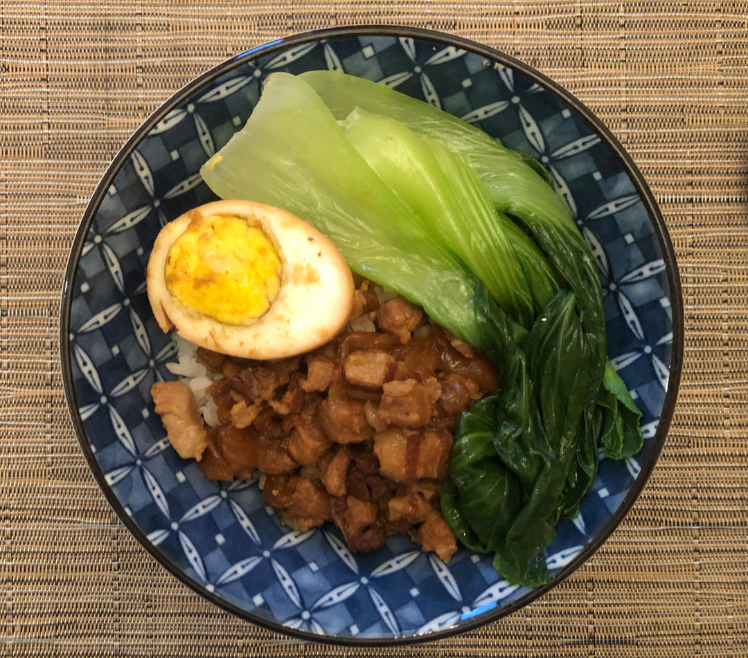 洋葱酥卤肉饭