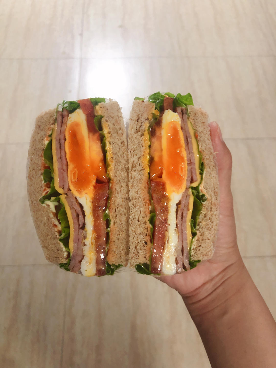如何做超厚的沼三明治~详细tip！牛油果鸡蛋午餐肉三明治~