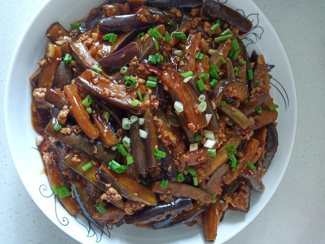 不用油炸超省油的鱼香肉末茄子煲