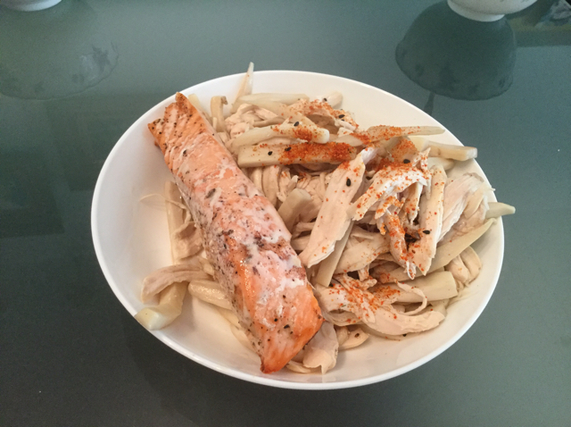 七味粉拌鸡丝杏鲍菇。