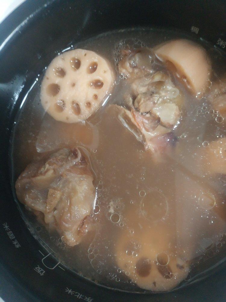 莲藕排骨汤