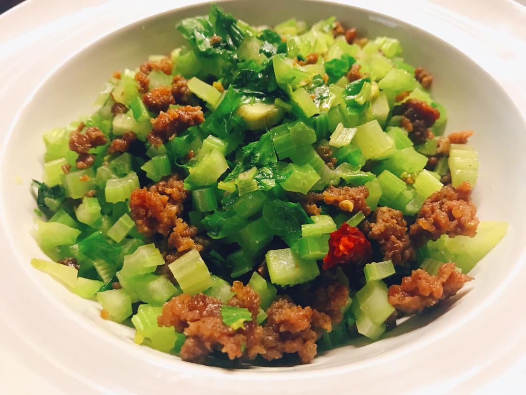 西芹炒牛肉的做法