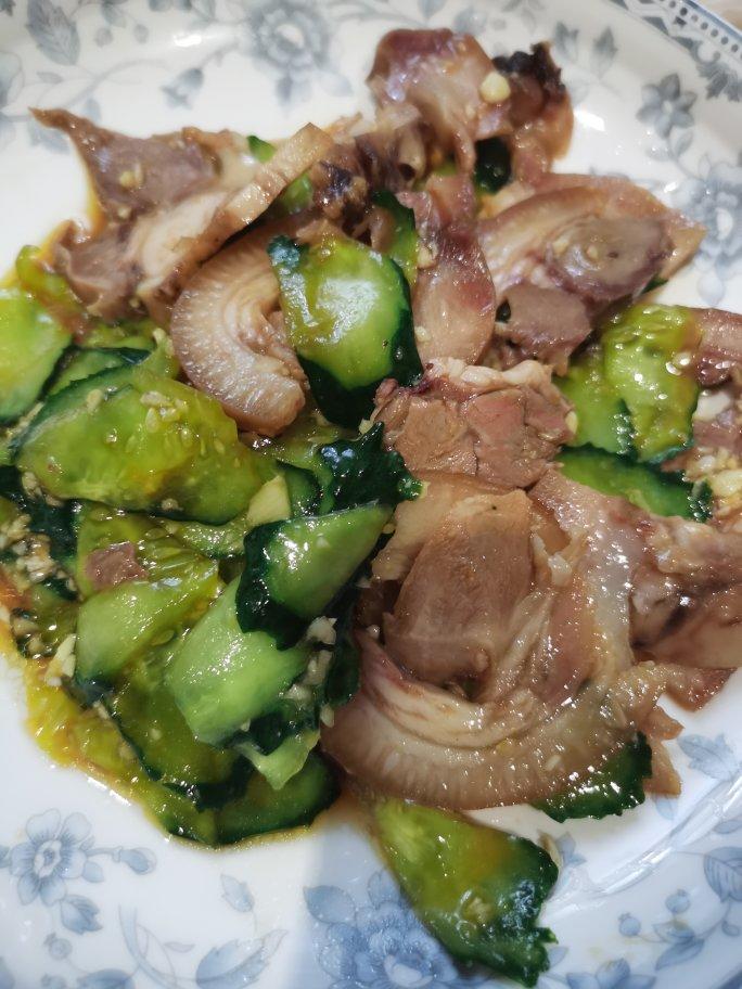 快手凉菜:黄瓜拌猪头肉