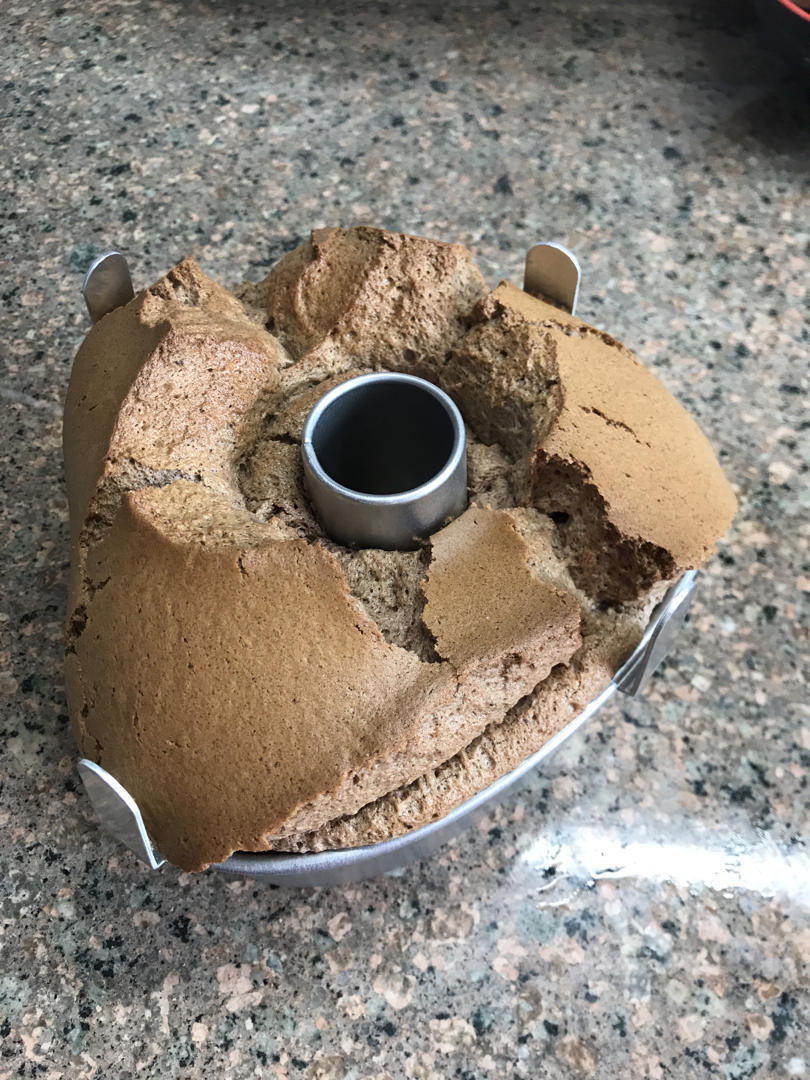 香浓柔软的可可戚风蛋糕