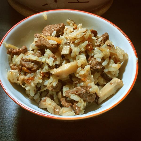 牛肉香菇干贝焖饭（铸铁锅版）