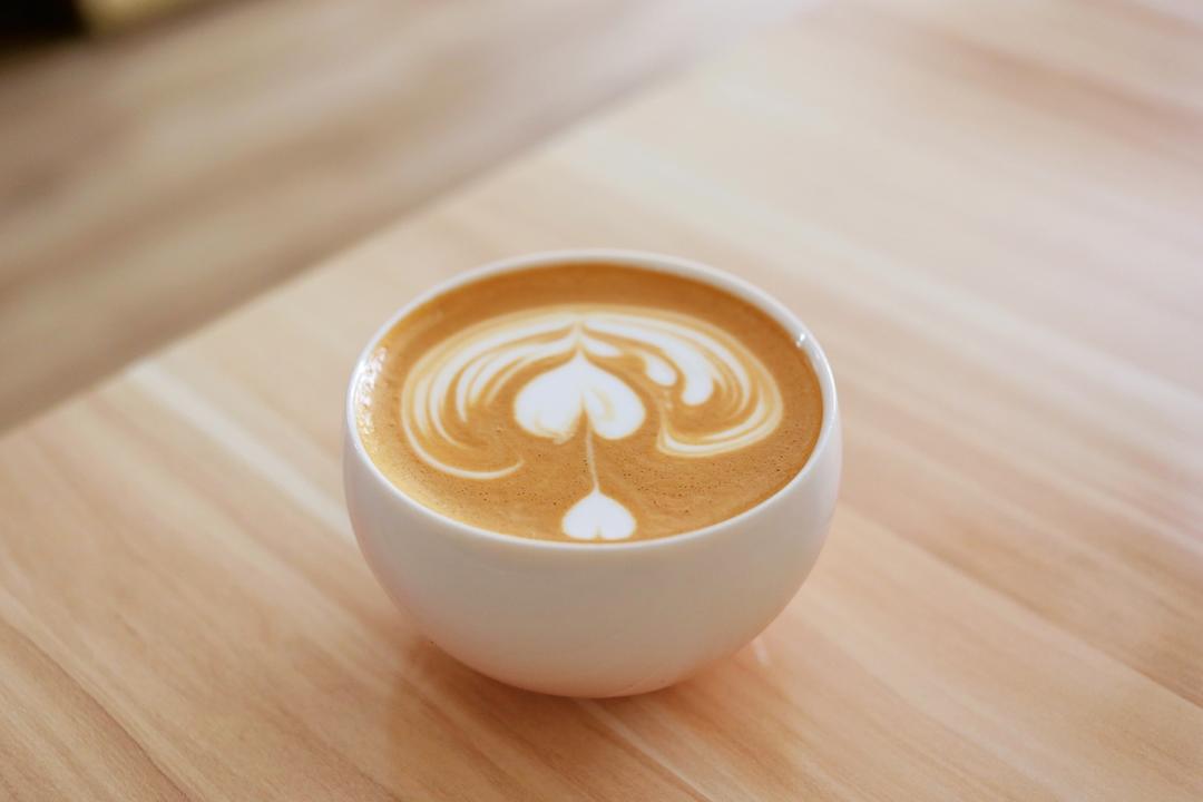 ☕自学拉花不急不嗔🐱