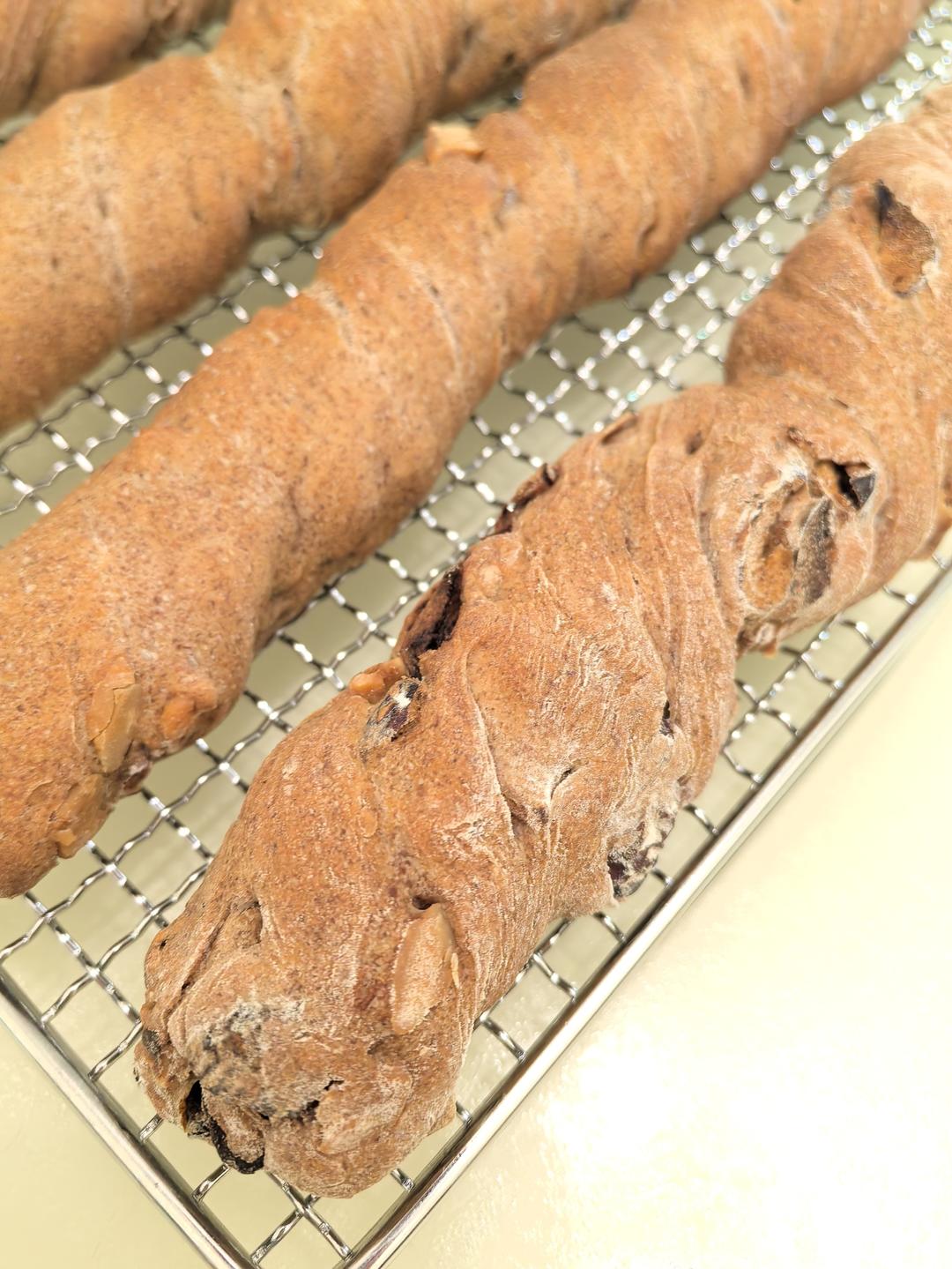 像一根树枝的面包，网红店招牌坚果棒！