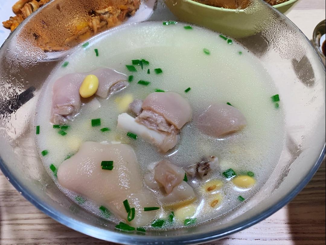 黄豆猪脚汤