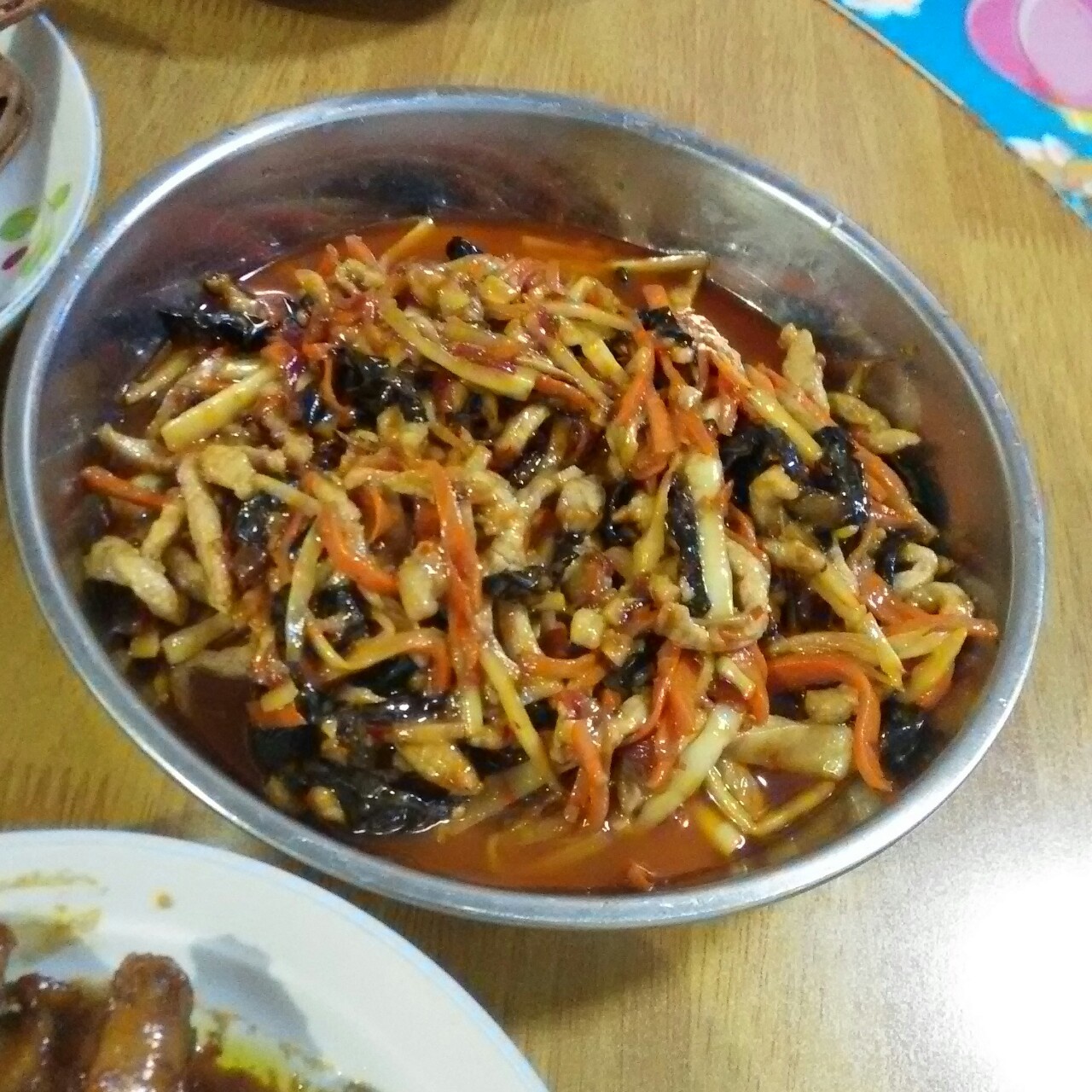 飞行的姜小二做的鱼香肉丝yuxiang shredded pork