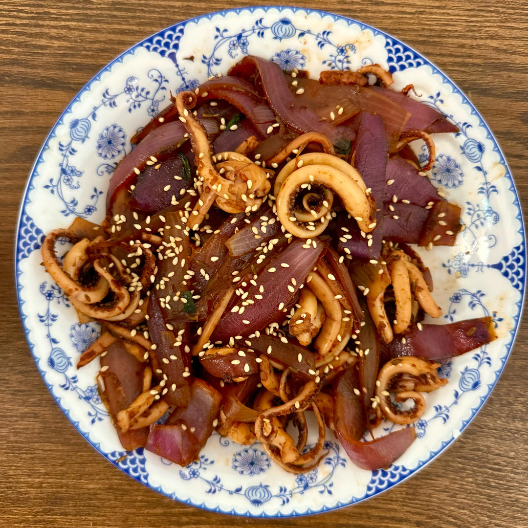 超下饭的孜然鱿鱼须，香辣爽嫩，比烧烤还好吃
