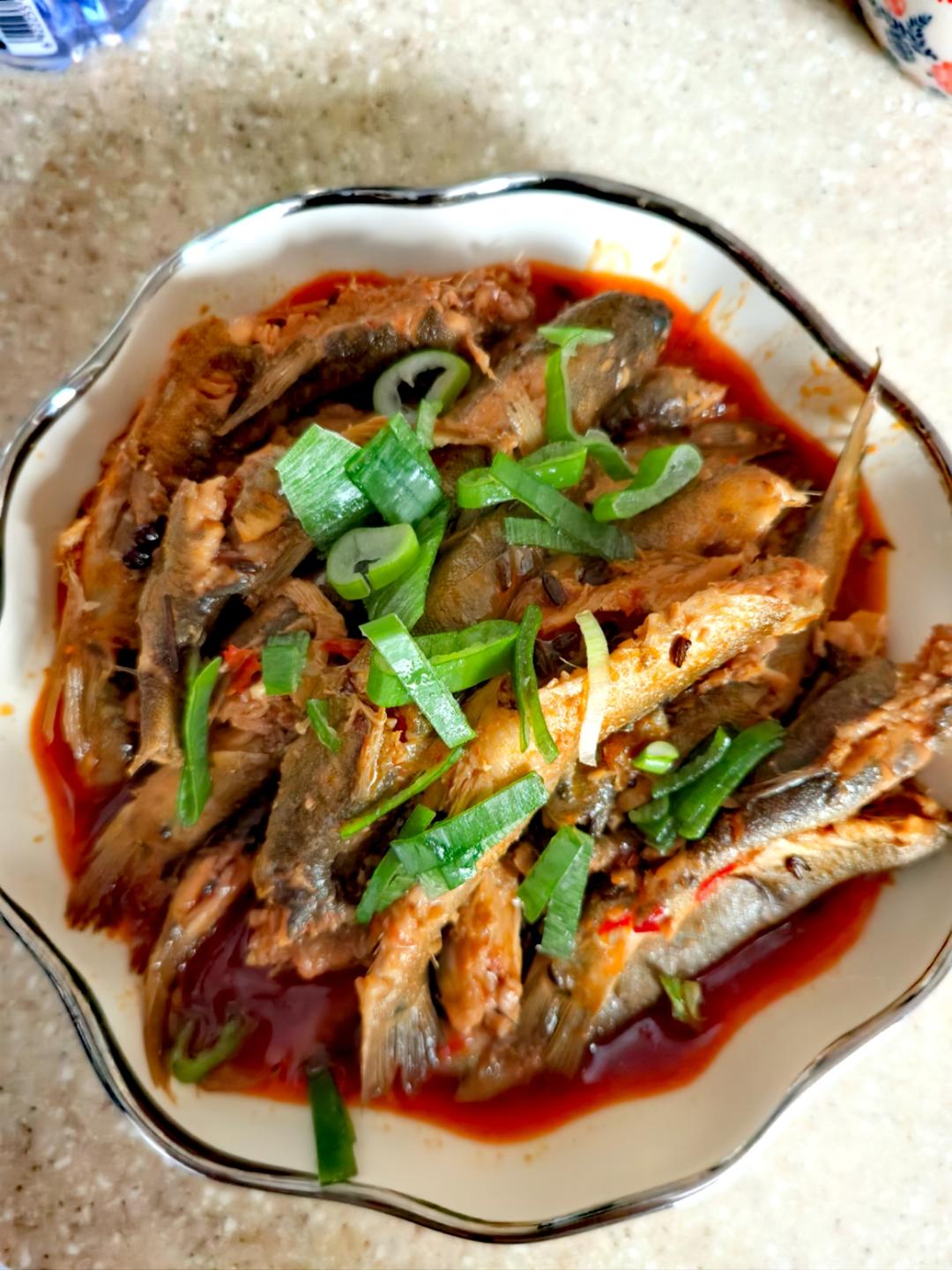 红烧柳根鱼(小白条)