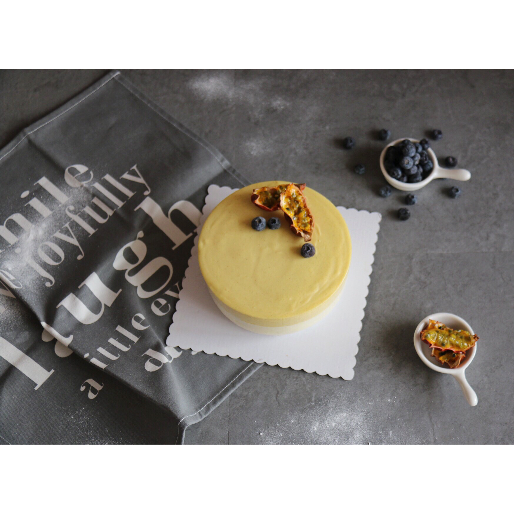 热带风情——椰香百香果慕斯