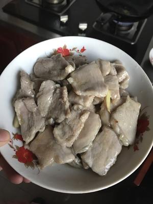 青椒胡萝卜炒大肉片的做法 步骤5