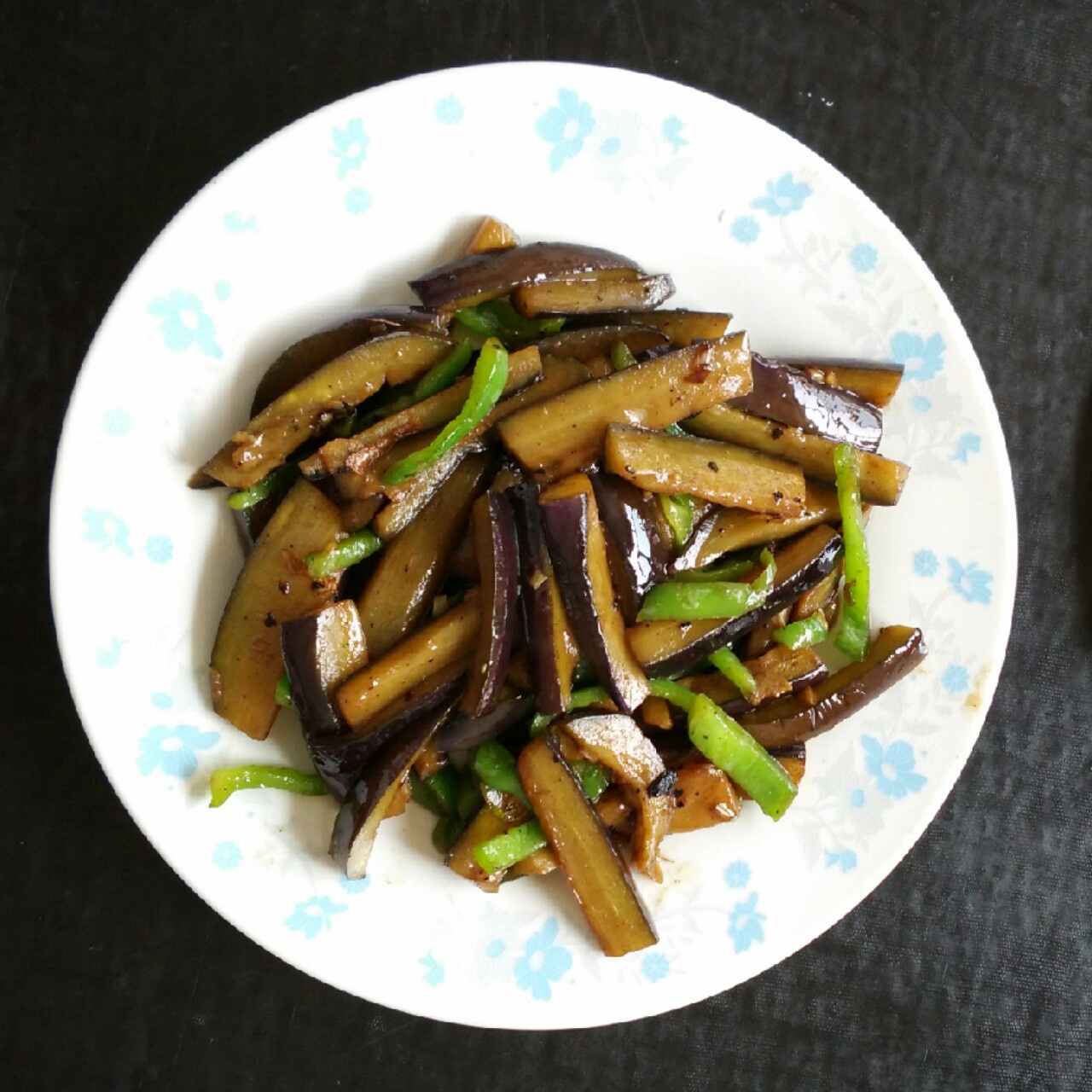 耗油茄子