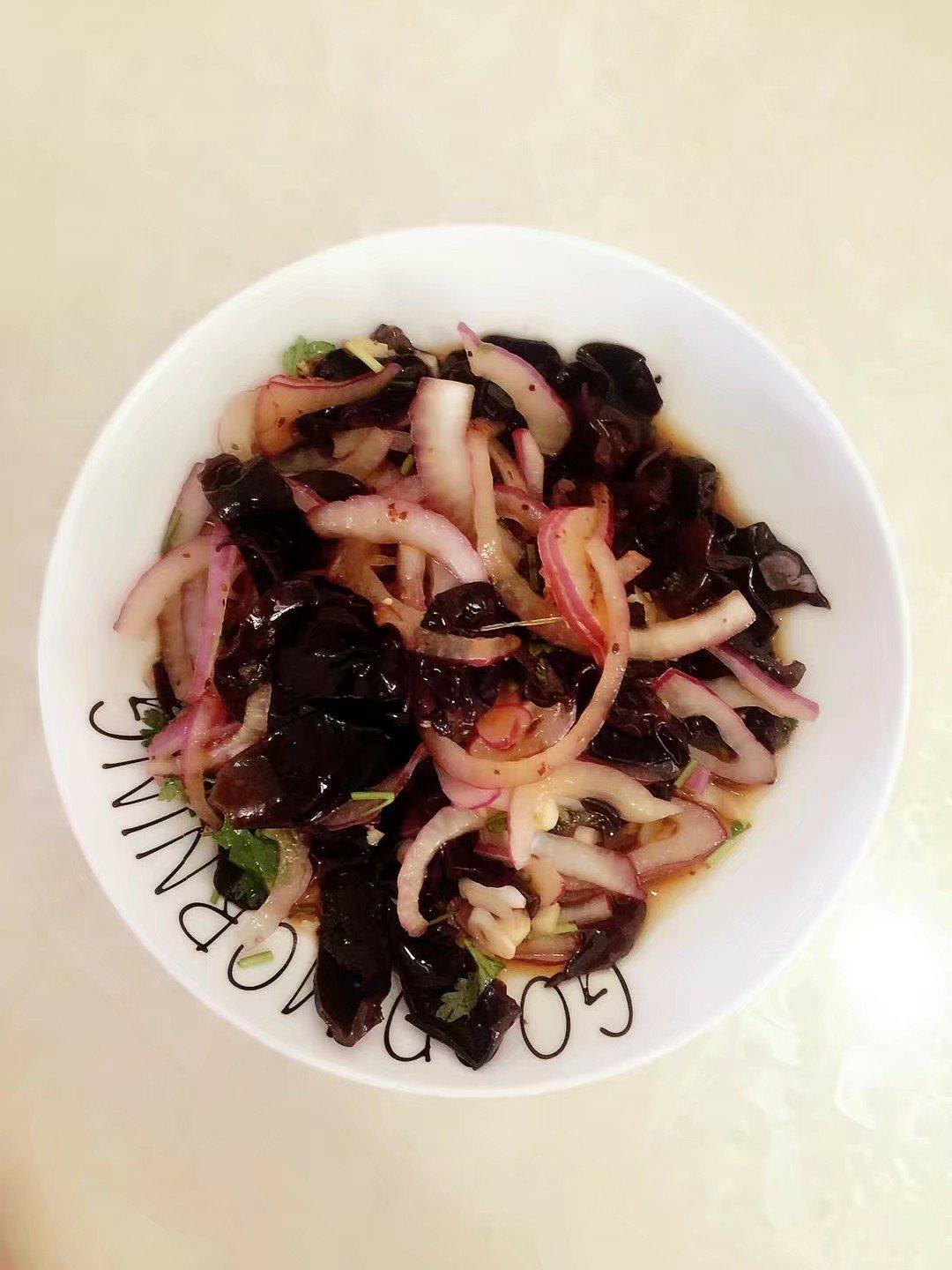 洋葱炒肉