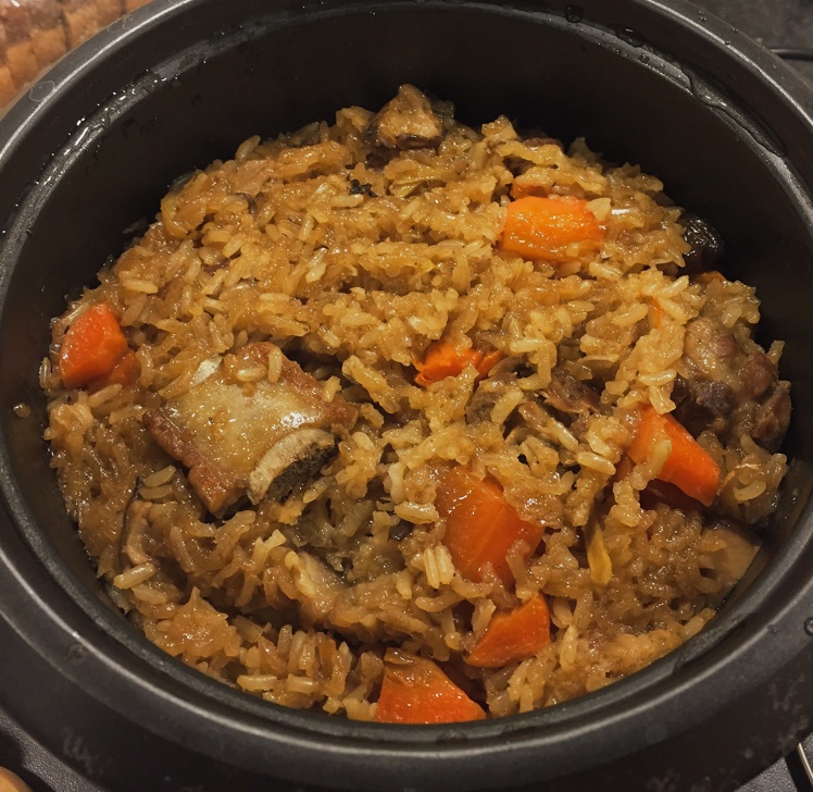 喷香排骨焖饭（爆好吃）