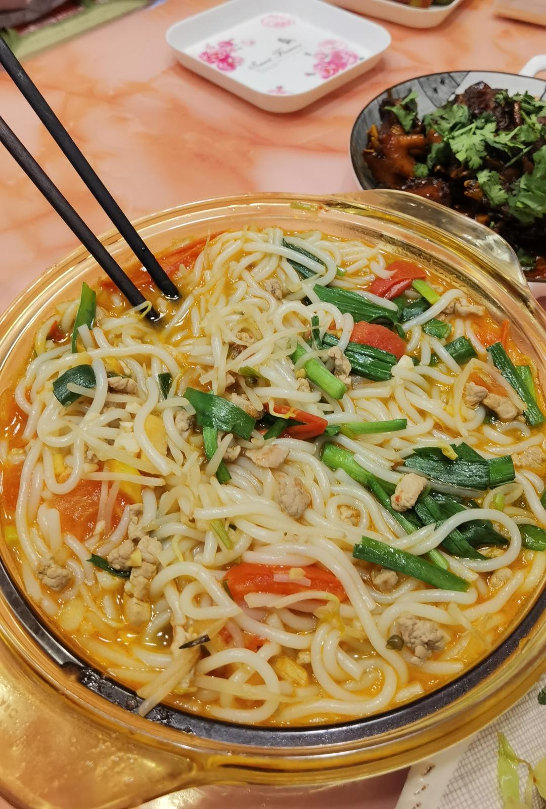 汤都喝光的云南小锅米线