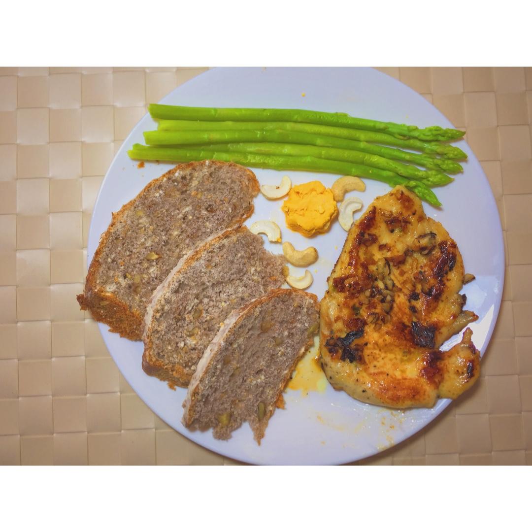 香煎鸡胸肉