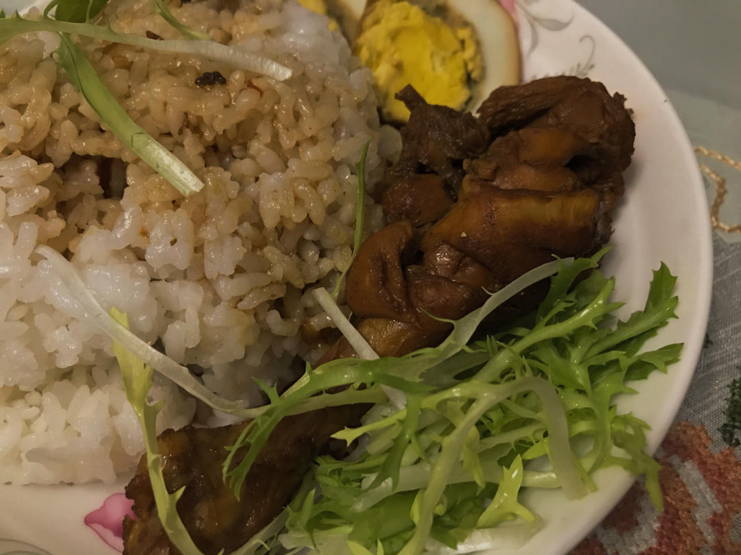 卤鸡腿饭