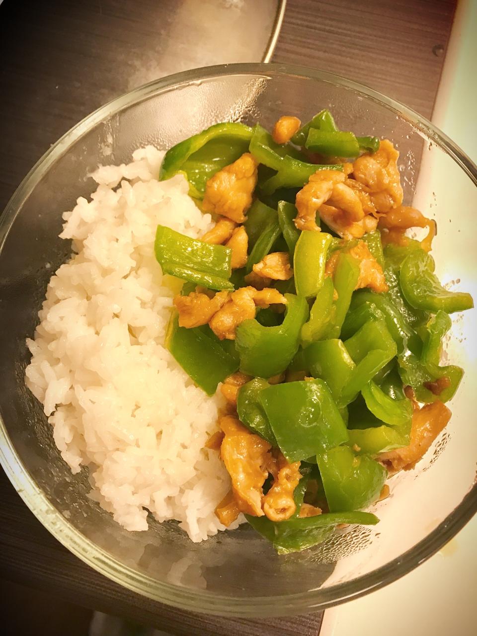 青椒炒鸡腿肉（大厨级别）