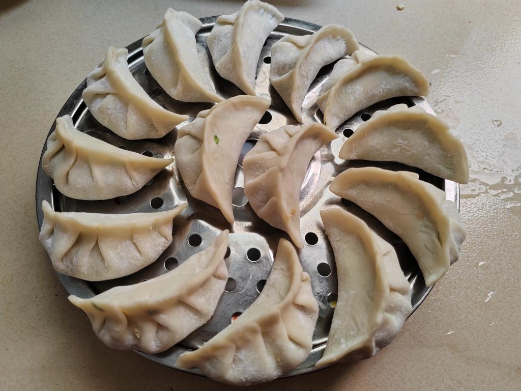 油豆腐韭菜肉馅饺子的做法