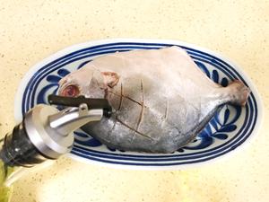 清蒸鲳鱼的做法 步骤4