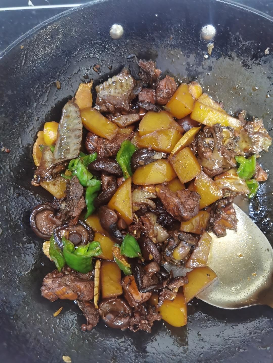 黄焖鸡