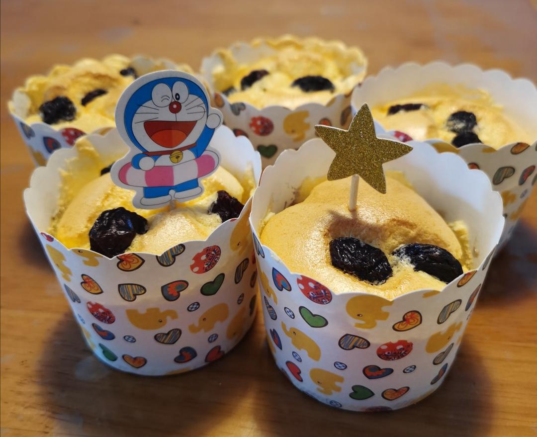 超简单完美戚风蛋糕（6寸2蛋）附打发、翻拌、脱模视频