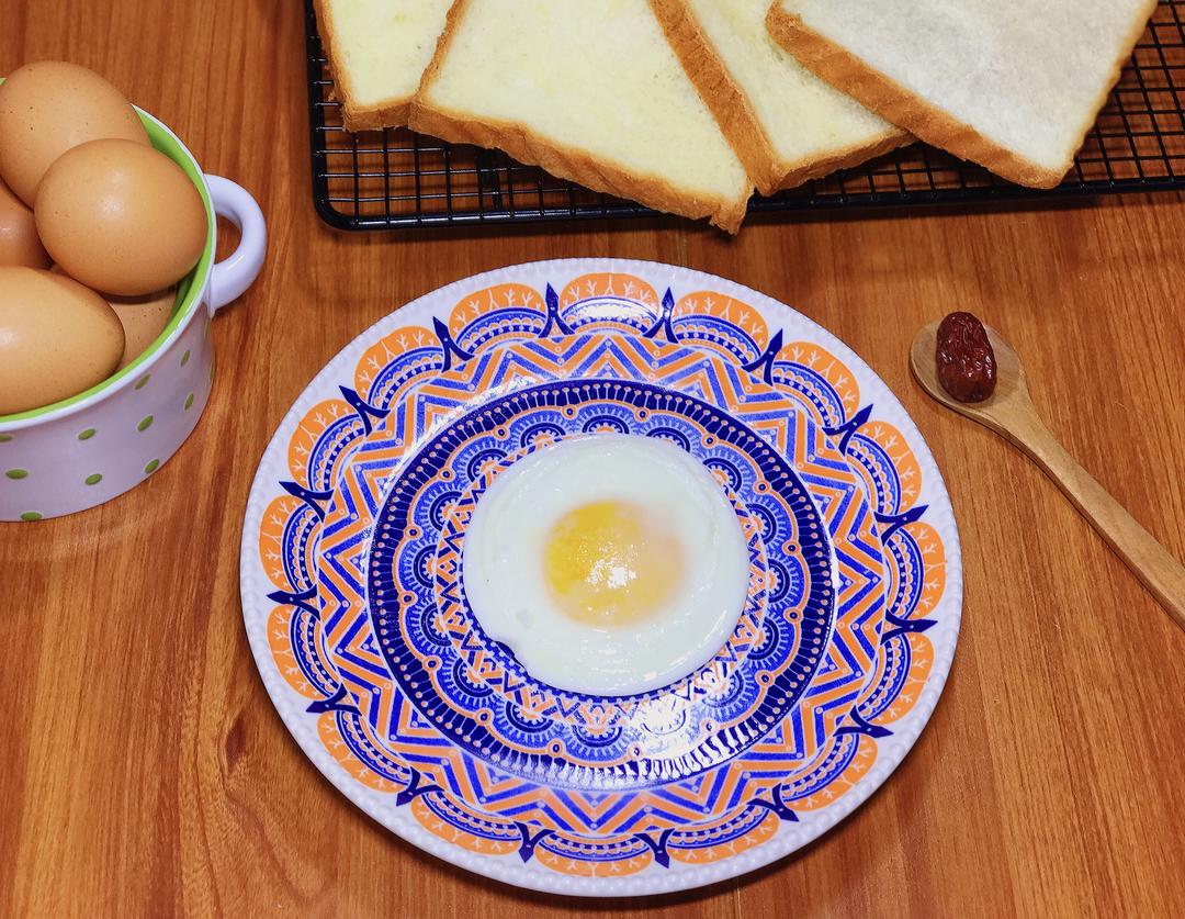 一颗完整的太阳蛋的做法