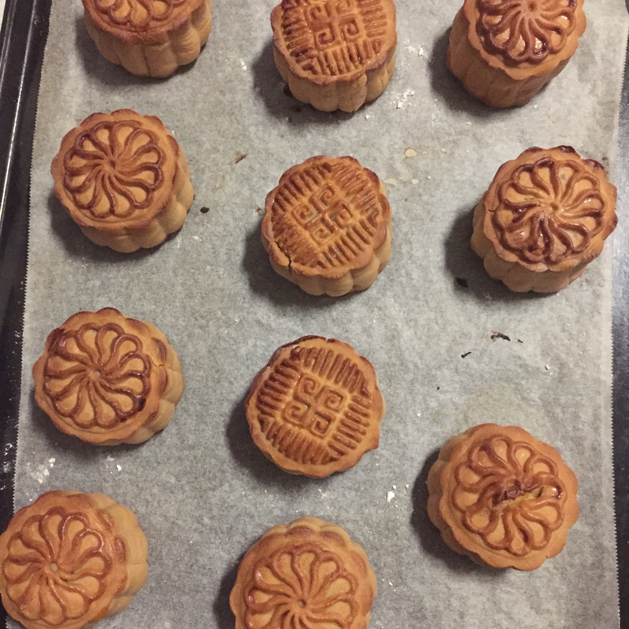 广式月饼—蛋黄莲蓉月饼