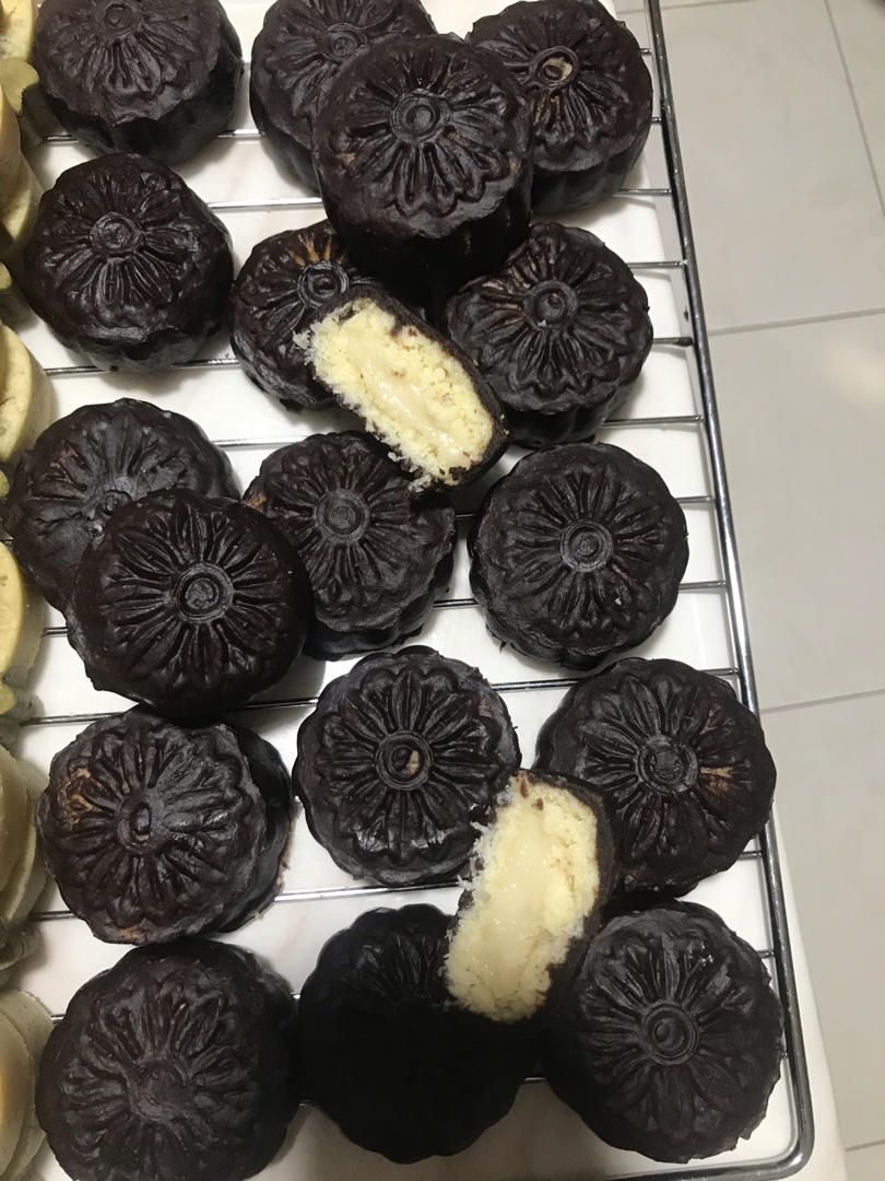 巧克力奶酪椰蓉拉丝月饼